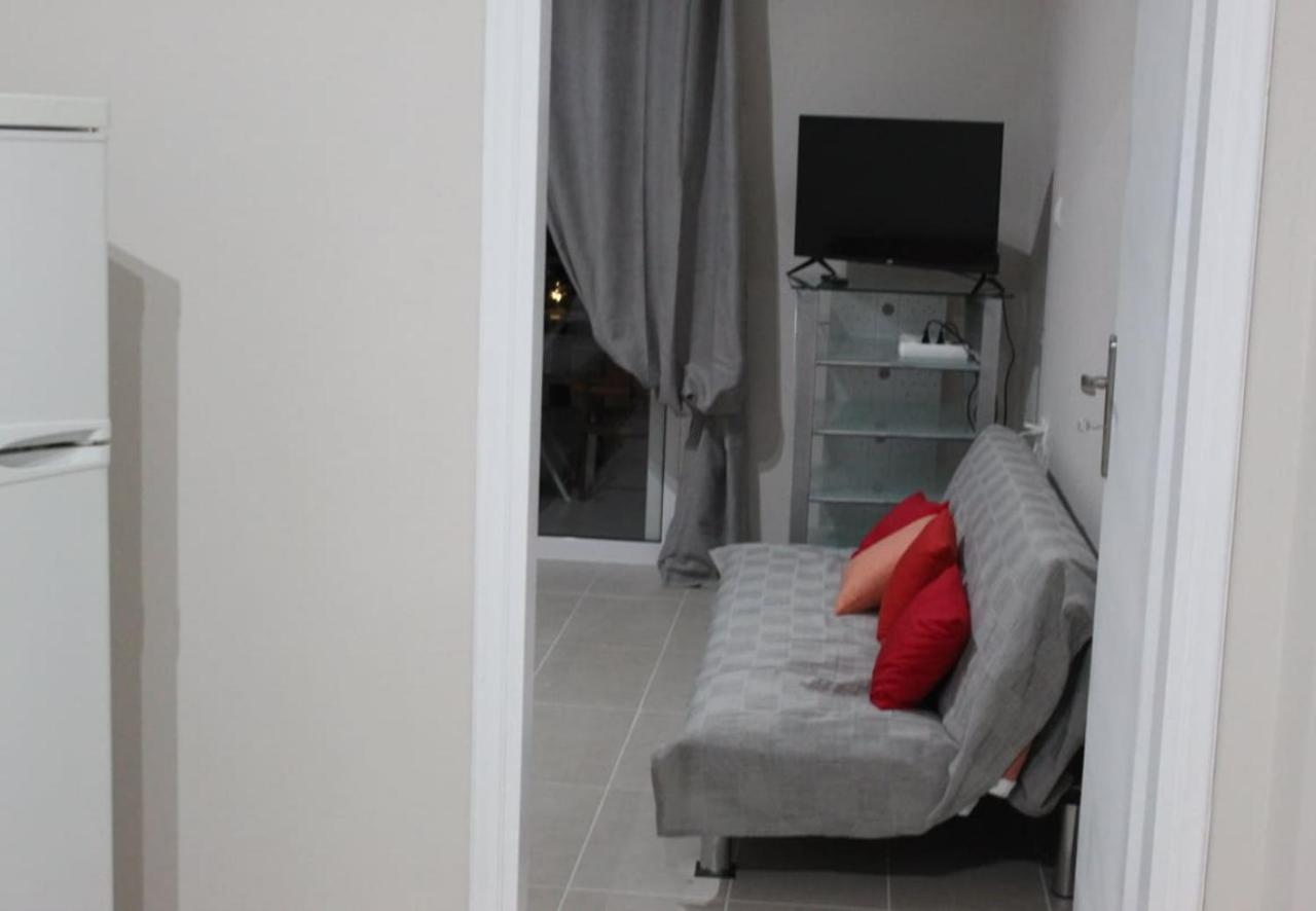 Zoe Apartments Tolo Luaran gambar