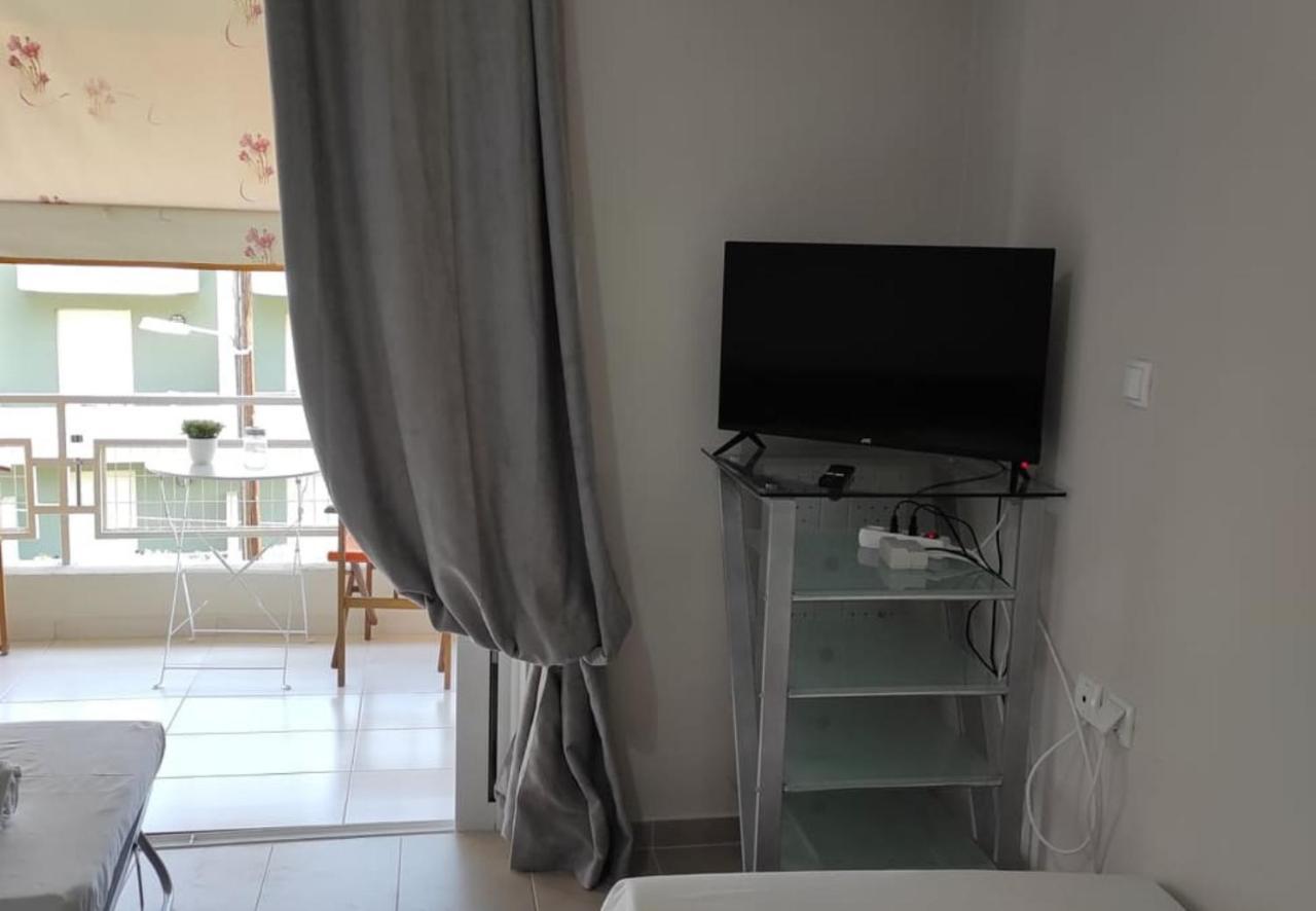 Zoe Apartments Tolo Luaran gambar
